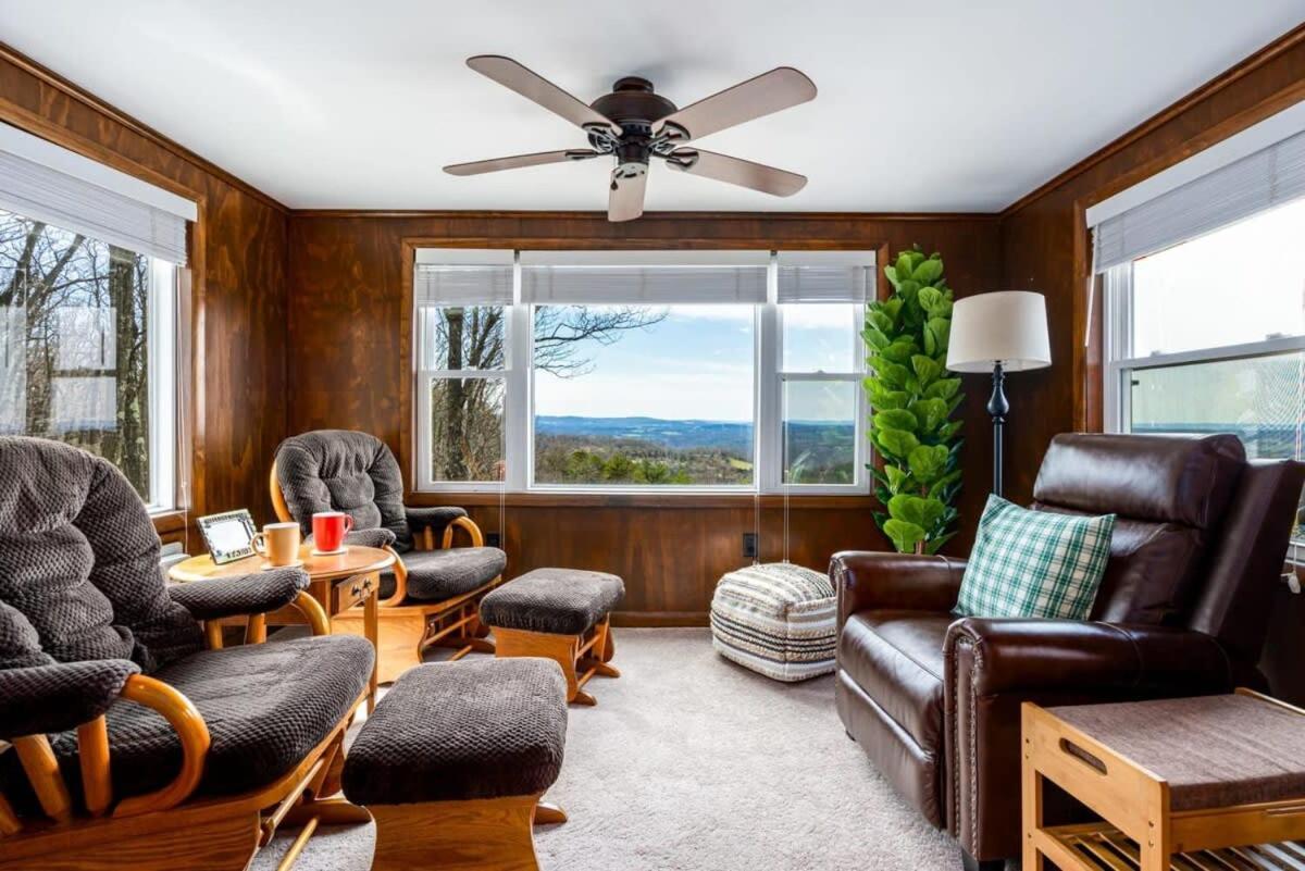 Mountaintop Views, Hot Tub, Deck, Fire Pit & Wifi Augusta 외부 사진